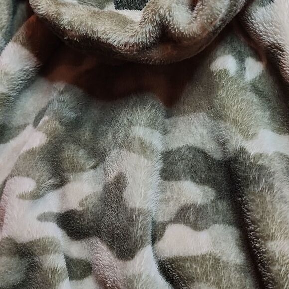 Old Navy toddler wide neck sweater 4t. - Picture 3 of 4